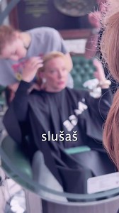 875K views · 8K reactions | - Slušaš li ti mene uopšte?!Jok, ‘nako gledam u tebe! Najbolja strana posla s ✂️ je što će vam sasvim sigurno omogućiti trajna prijateljstva. Dženino i moje traje velikih 15 godina i tih zajedničkih sat ili dva su obično show program od kakvog bi se i neka serija mogla napraviti. ‘Ošišaj me tako da ti ljudi traže da ih tako šišaš’ je odličan naziv takve serije :) Dzena Zenicanin❤️✂️❤️ | Senad Sehic | Facebook