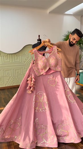 BL Fabric on Instagram: "Comment “pp” to get the product link instantly in your DMs. . ♡ •••• ❍ㅤ••• ⎙ㅤ••⌲ ˡᶦᵏᵉ ᶜᵒᵐᵐᵉⁿᵗ ˢᵃᵛᵉ ˢʰᵃʳᵉ Mention in your story . . . . Beautiful Peach color Sequence Embroidery work Lehenga choli for Wedding Function . SHOP FROM OUR WEBSITE AND GET PREMIUM PRODUCT •Product Code : BL1642 •100% Assured Quality •COD Available •Easy Return & Exchange . . For More query Whatsapp on : +917433999837 .⁣ .⁣ .⁣ .⁣ #peachlehenga #lehengas #peachlehengas #lehengawedding #lehenga"