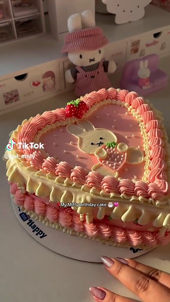 My Miffy birthday cake 😭💗 #happybirthday #miffycake #miffycollection #miffybirthday #miffy