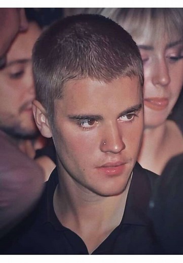 Buzztin: The Unforgettable Aura of Justin Bieber