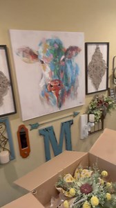 21K views · 409 reactions | SHIPPING TIPS AND TRICKS …. These are my favorite tips for shipping a wreath …. I have never had a wreath damaged in shipping and these tricks can ensure you don’t either!! SOUND UP TO LISTEN!! #shipping #shippingtips #wreathshippingbox #wreathshippingtips #foryou #foryoupage | On A Whimm Wreaths and Decor by Dona | Facebook