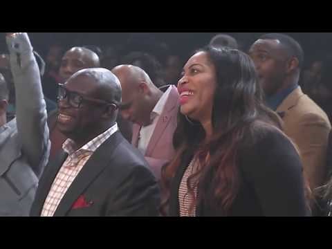 Tasha Cobbs Praise Break w/ Kierra Sheard 2016!