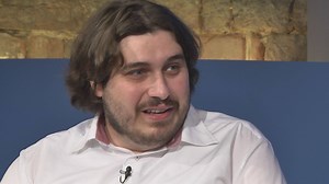 Für die kommende Amtsperiode 2019 bis 2027 findet am 4. November 2018 in Worms die Wahl zum Oberbürgermeister statt. Insgesamt sechs Kandidaten stellen sich zur Wahl für das Amt. Im Studiogespräch stellen Sie sich den Fragen unserer Moderatoren Michael Meierhofer und Jean-Luc Busch. Heute: Peter Englert (Parteilos) | RheinlOKal Worms / OK Worms