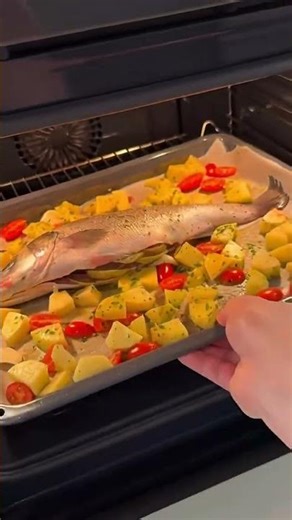 The Perfect Baked Sea Bass! 🐟🥔 #shorts #fish #healthyrecipe