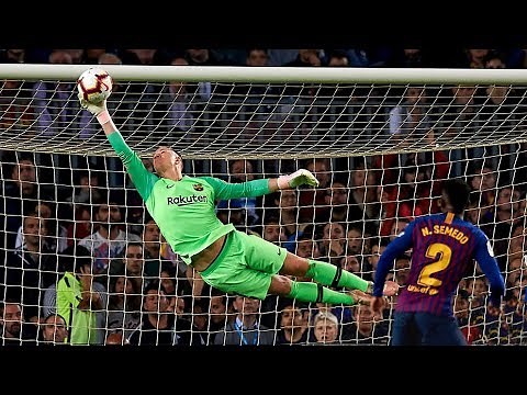 Top 10 Heroic Goalkeeper Performances In Football |HD