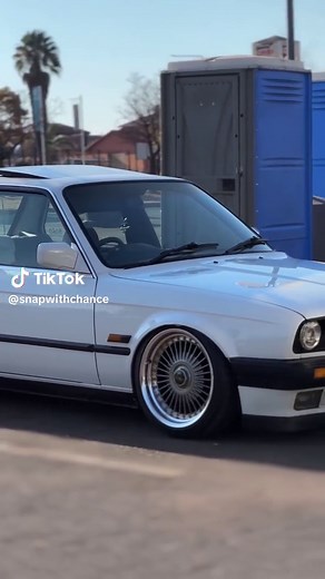 Stunning BMW E30 Stance with Air Suspension | Viral Car Video