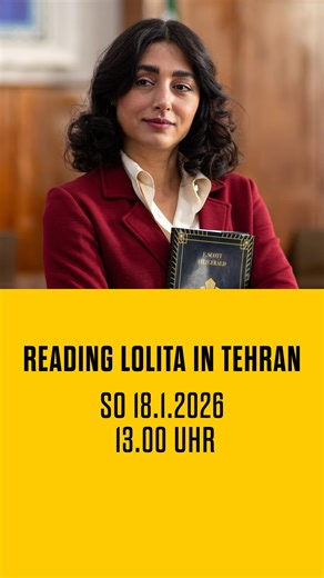 13 Uhr, Drama «Reading Lolita in Teheran» erzählt die wahre Geschichte einer Literaturprofessorin, die im Iran der 1990er-Jahre heimlich einen Lesekreis für junge Frauen gründet. Hinter verschlossenen Türen lesen sie verbotene Werke wie Nabokovs Lolita und entdecken darin einen Raum für Freiheit, Selbstbestimmung und Widerstand. Der Film verknüpft persönliche Erfahrungen mit politischer Unterdrückung und zeigt, wie Literatur Brücken schlägt, Mut macht und Identität stärkt. Die Hauptfigur, die da