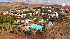 102K views · 124 reactions | Urlaub unter Palmen    Buche jetzt deinen All-inclusive Traumurlaub auf Fuerteventura! Buchbar in deinem TUI Reisebüro oder unter www.robinson.com! | ROBINSON | Facebook