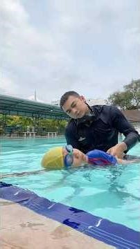 Swimming lessons for children. Understanding children, demonstrating by example. #swimming #teach...