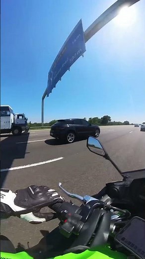 How do you know if a motorcycle helmet fits