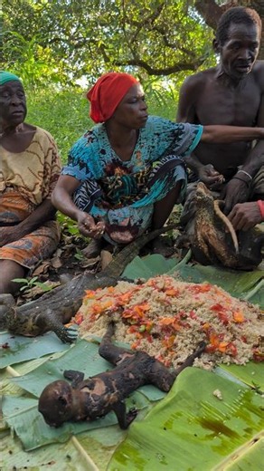 Hadzabe Family Enjoying a Delicious Rice Meal 🍚 #reels #africa #lifeisbutadream