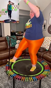 The ‘Bounce Around the World Challenge’ has been such a fun way to mix up my #rebounding routine while supporting some of my favorite instructors. I love seeing how different trainers bring their own unique energy to rebounding! I decided to give all 3 workouts a go in one session, here’s the breakdown: 🎶 Day 1 with Nikki of Earth & Owl – A music-driven, form-focused session switching moves every minute! 🔥 Day 2 with Sidney from Jump&Jacked – A dance-coordination workout that kept me moving in