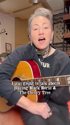 KT Tunstall on Instagram: "Back with another top tip for you! I love watching people cover Black Horse & The Cherry Tree, but I’ve seen a few people playing it slightly more stiltedly than you need to 🎸 Here’s how I do it"