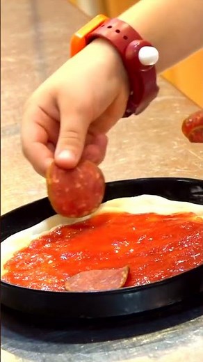 Diana and Roma make pizza #shorts