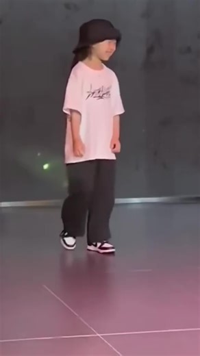 Dance cute #dance #tiktok #hiphop #fyp #trending