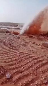 Water in the desert in Saudi Arabia 🇸🇦. How's that possible? #geology #science #water #desert #saudiarabia #earth #naturelovers | Geology Science Official