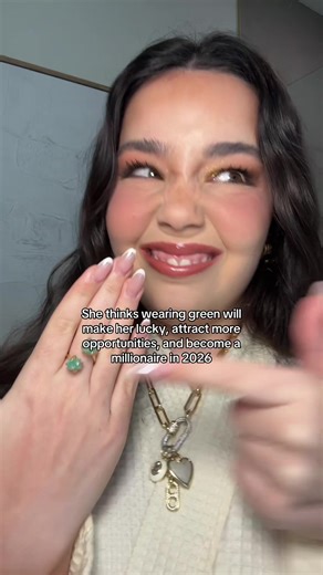 Green aventurine = opportunity magnet This stone works on the heart growth frequency, meaning it attracts chances you didn’t chase. ✨ Results: \t✨Right-place-right-time moments \t•Unexpected offers \t•Doors opening effortlessly 💚 It trains your nervous system to expect good things Green aventurine signals safety optimism to the body. When your body feels safe, you stop blocking abundance. ✨ Results: \t✨Less hesitation \t ✨Faster yeses \t✨Cleaner manifestations 💸 It attracts money through align