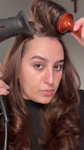 Old school blow dry 💪