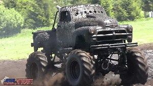 Random bogging clips from Trumbles Mud Bog | Buddy713 - Michigan Motorsports