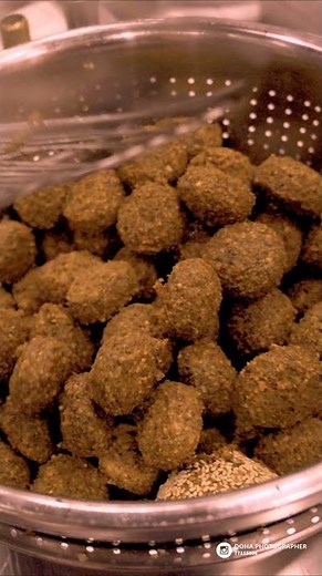 Legendary Jordanian Street Food at Hashem Restaurant - Amman, Jordan! | Now in Doha, Qatar !