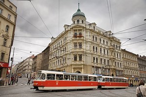 Metro à Prague et tramway : Plan, tarifs et lieux d'intérêt (2025)