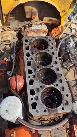 182K views · 2K reactions | #truck #Engine #diesel #run #oil #leak #test #pressure #v8 | Naseem Mailk | Facebook