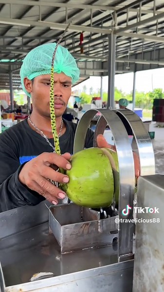 Coconut Cutting Skills of The Fastest Coconut Machine #coconut #fruit