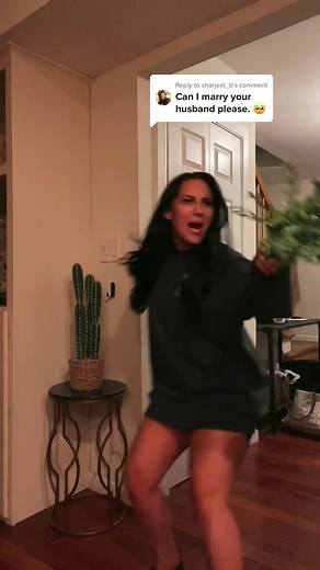 Reply to @sharjeel_b I loooove that you guys love him and all but also 🤺🤺💥 #fyp #foryou #couple #backisay