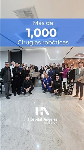 Hospital Angeles Universidad develó la placa por más de 1,000 cirugías robóticas con Da Vinci.
