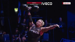 60kg Dumbbell Press masterclass by Donna Moore 🐐 6 repetitions put her in the lead with one pairing to go, was it enough to take the event win? | Giants Live