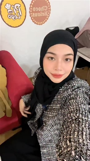 Safira🌸 | Full Stack Web Developer on Instagram: "🚀 6 Mini Backend Projects dalam 1 File Belajar Backend Jadi Makin Nggak Ribet! Lagi ngulik backend? Aku punya kumpulan mini project yang masing-masing cuma 1 file, tapi udah nge-cover konsep penting kayak CRUD, auth basic, file system, sampai URL shortener. Cocok banget buat kamu yang mau belajar backend tanpa pusing liat folder numpuk kayak sarang semut 🤣 Di dalamnya kamu bakal nemu: 🟦 Notes API, CRUD catatan 🟩 File Manager API, ngatur file