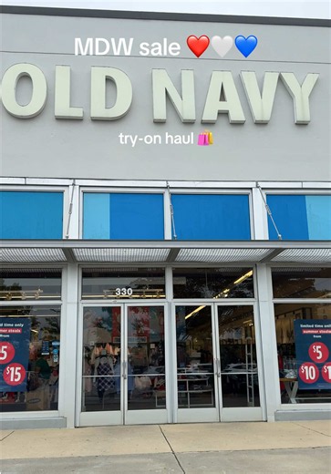 🏃🏻‍♀️🏃🏻‍♀️💨 was not going to miss the sale this weekend - link in bio for all items seen! @Old Navy #oldnavy #oldnavyhaul #oldnavytryon #memorialdaysale