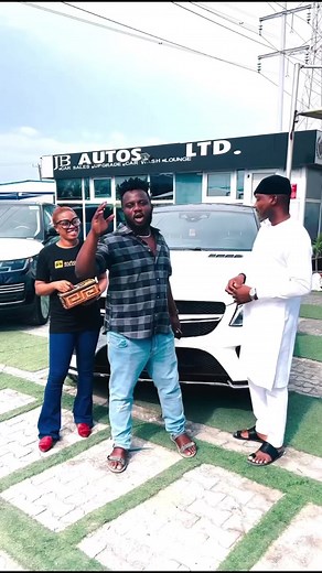 With our car loan package, which includes comprehensive insurance, Mr Sabinus did not have to worry about the cost of replacing his damaged car. Watch this video to hear from him and how we helped save the day🤗#Autochekcarloan #comprehensiveinsurance | Autochek Africa