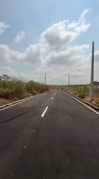 Massive Distress Sale: 600sqm Corner Piece Land – Tiger Mini Estate, Ibadan _🌟Take advantage of this price slash in Ibadan's most accessible and secure estates. This 100% dry land is perfectly situated for a premium residential build._ 📍Location : Tiger Mini Estate Phase 3, Odogbo barracks gate, Ojoo, Ibadan. Price :~₦50m~ Now ₦38.5m😱 > *Infrastructure:* Fully tarred, military security, 24/7 electricity, fast internet. *Accessibility:* * 2-mins drive to Lagos-Ibadan Expressway, * 2-mins drive