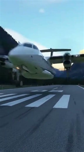 LANDING on an Extreme Short Runway ✈️ #shorts #airplane #shortrunway