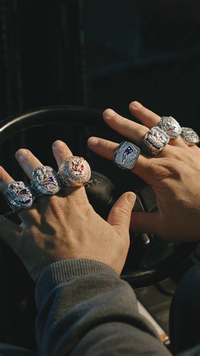 Gifted with Tom Brady's seven-ring football brain, Cornell can’t resist unloading overly complex takes about last night’s game at every opportunity. Having Brady's knowledge is one thing— managing that kind of power gracefully is another. | NFL on FOX