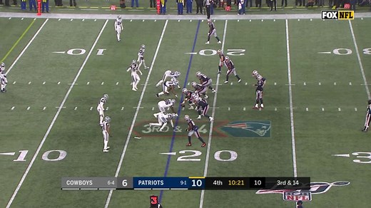 Michael Bennett gobbles up White in backfield for TFL