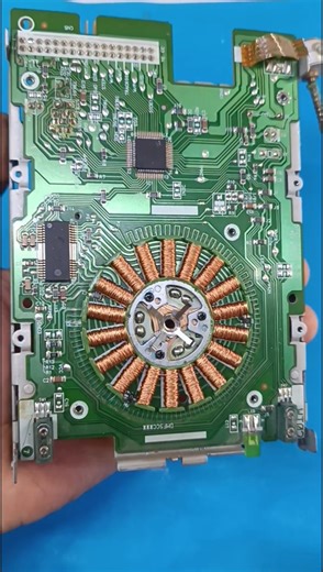 Vintage Floppy Drive Teardown - See Inside 90s Tech! 💽🔧 #Shorts