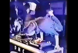 451K views · 2.9K reactions | Spinning on real turntables taken to the next level  | DJ Mag | Facebook