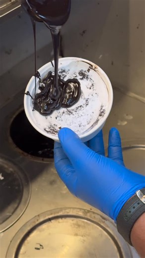 Flavours of pune | Pune food Blogger on Instagram: "SM Chocolate Bowl, Bhavani Peth – Pune Dessert lovers, this place is a must-visit! 😍🍫 Along with their rich chocolate bowls, waffles, lollies & seasonal strawberry specials, they now have amazing combo offers you don’t want to miss! 🔥 Perfect spot for sweet cravings, quick bites & pocket-friendly treats 🤤 ✨ Combo Offers (25th Dec to 2nd Jan ’26): • Burger + Fries + Coke — ₹120 • 1 Veg Pizza + 1 Veg Burger + Mojito — ₹199 • Tandoori Cheese B