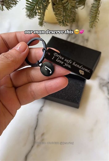 Meaningful Gifts for Him: Thoughtful Keychain Ideas