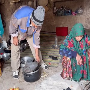 594K views · 10K reactions | Braving the cold, we cook a warm, hearty meal using ancient techniques inside our cave home. Freshly baked bread and a delicious local dish make this snowy day unforgettable! #CaveLife #SnowyVillage #TraditionalCooking #RusticLiving #HomemadeGoodness | Village Cooking | Facebook