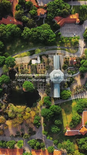 Luna Escondida | San Miguel de Allende on Instagram: "Seasons change but our venue’s beauty is everlasting!🤍 It is no secret that Luna Escondida stands as San Miguel de Allende’s most luxurious destination wedding venue, chosen by couples to take their next step into a lifetime of romance. Therefore, no matter the time of the year, our venue is in a continuous celebration as it’s natural elegance, arquitectural attractiveness and enduring appeal remain present in every love story that has decid