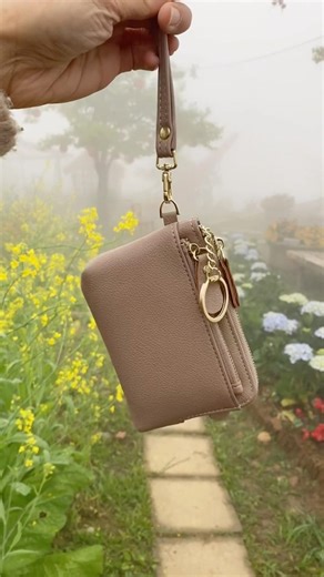 Ví mini siu xinh, chất đẹp lắm, nhỏ gọn tiện lợi mà chưa đến 100k đâu nha #halaocai