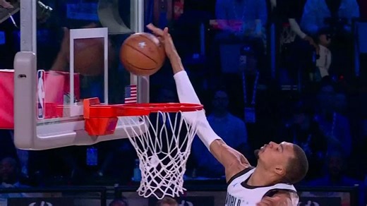 ¡Gigantesco bloqueo defensivo de Victor Wembanyama!