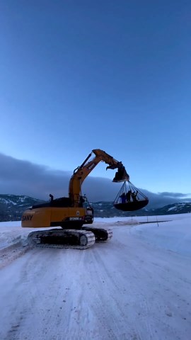 Wild Homemade Ride Sent Everyone Spinning Out of Control
