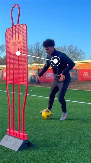 Brent Glantz on Instagram: "The quick-touch scissor skill breakdown ✂️⚽️ What makes this move so effective is how fast everything happens. The inside touch forces the defender on their back foot and they have no idea what move you will do next 🤷‍♂️ Because you never plant your foot between the touch and the scissor, your momentum stays forward — which is exactly why you can explode past the defender without them reacting fast enough 💨🔥 #soccer #football #soccerskills #footballskills #soccertr