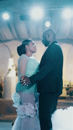 Event planner in lagos on Instagram: "Ending the year on a beautiful note with Oyindamola& Damilola. Thank you to every client who trusted us your gratitude means everything. Planning by @houseofaduke Make up by @y_glam Hair styling by @hairartistrybytk Turban by @adetobii_gele Nikkah dress by @florencebyester Aso oke and reception dress by @florencebyester Photography by @bayofarayolaphotography Videography by @ouch_films Decoration by @decor.by.ak Lights and special effects by @point5mediaconc