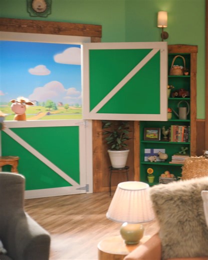 Lance Bass stopped by the farm… and brought a Chicken Puppet 🐔 If you’re not in a neighborhood yet, now’s a great time to join one and take part in the Neighborhood Nurture Event. Team up, complete tasks, grow a maple tree, and earn rewards, Jan 12 – Feb 13 🌳 Full details on our website: https://giveback.hayday.com/ #HayDay | Hay Day