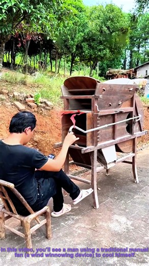 Traditional Manual Fan: Cooling Without Electricity or Fuel